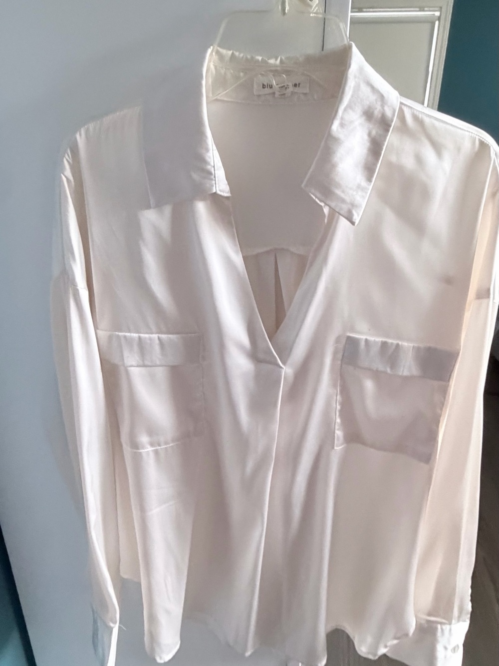 Blu Pepper White Button-Front Collar Blouse